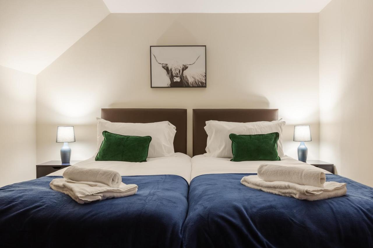 Albert - 5 Bedrooms Sleeps 11 Parking Wi-Fi Contractors Preston  Buitenkant foto