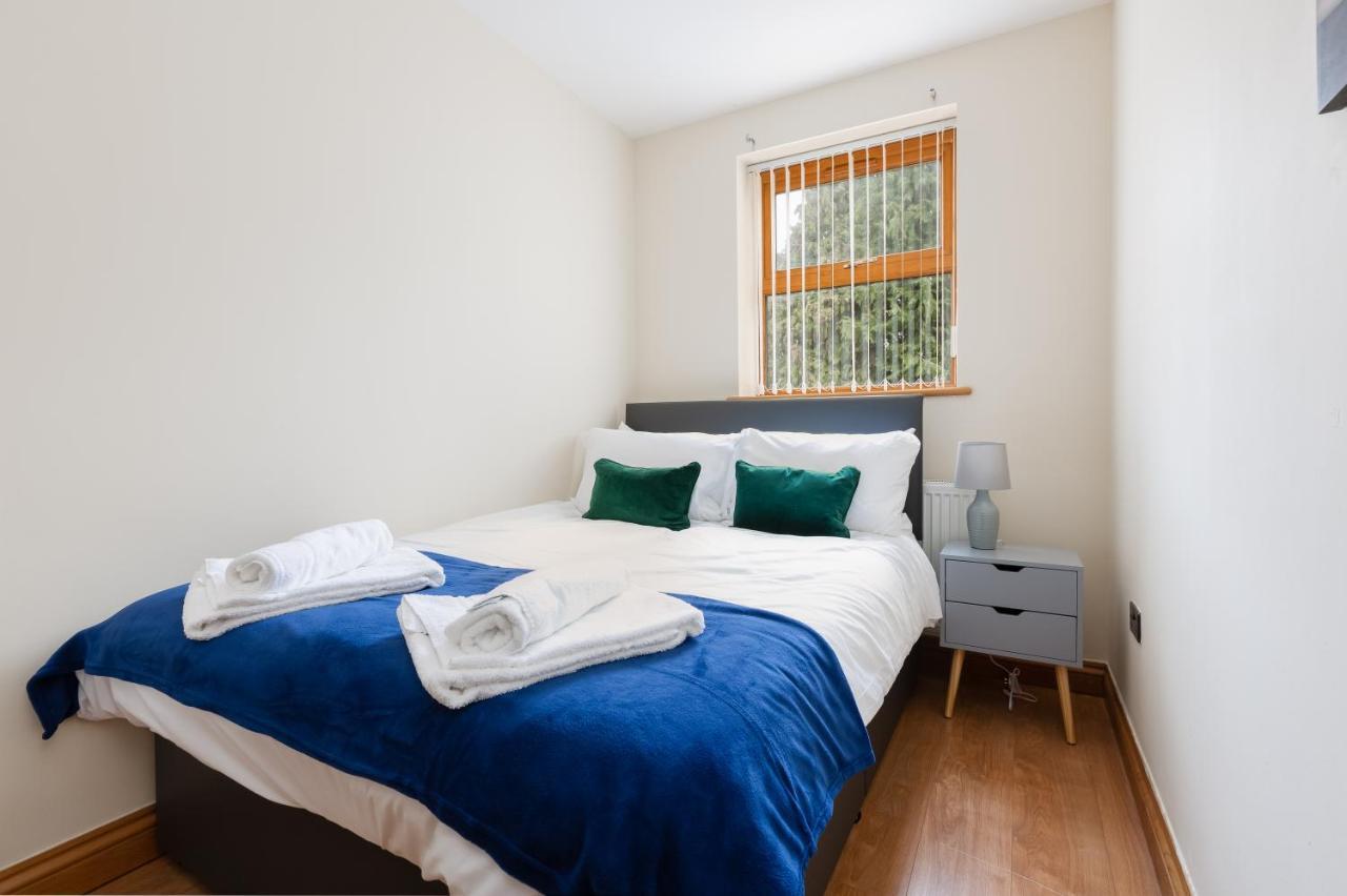 Albert - 5 Bedrooms Sleeps 11 Parking Wi-Fi Contractors Preston  Buitenkant foto