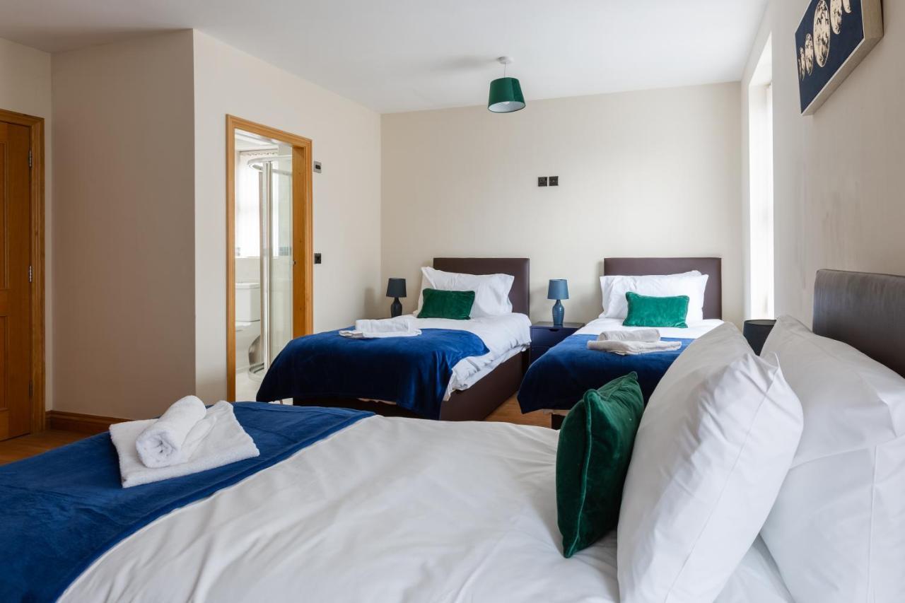 Albert - 5 Bedrooms Sleeps 11 Parking Wi-Fi Contractors Preston  Buitenkant foto