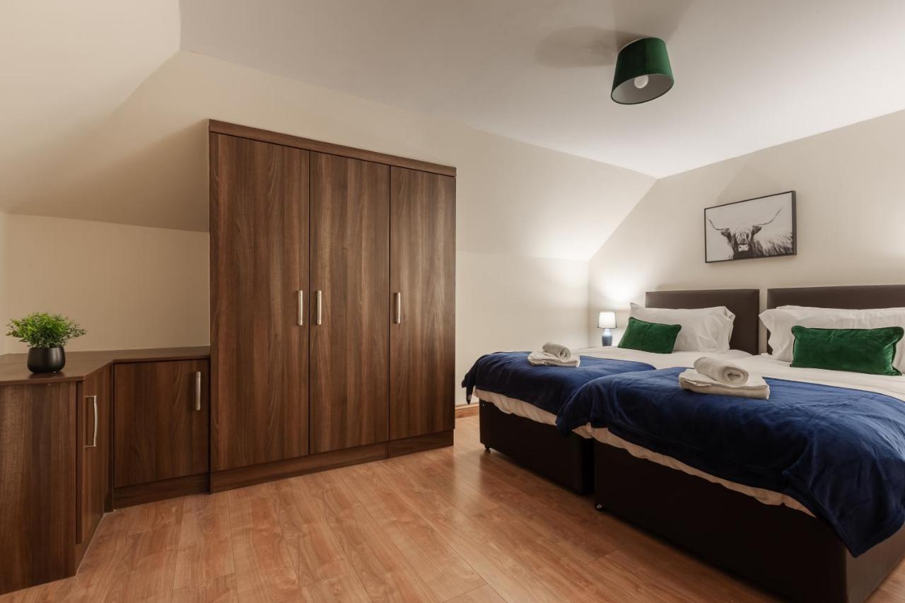 Albert - 5 Bedrooms Sleeps 11 Parking Wi-Fi Contractors Preston  Buitenkant foto