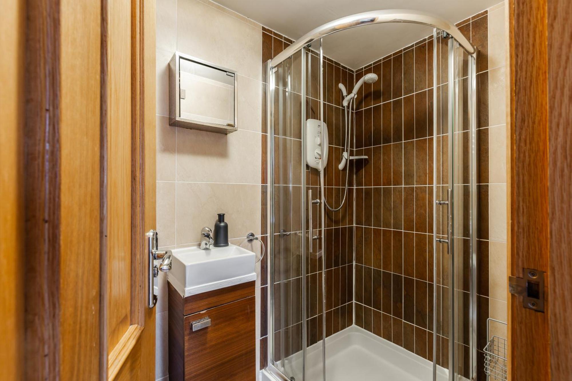 Albert - 5 Bedrooms Sleeps 11 Parking Wi-Fi Contractors Preston  Buitenkant foto